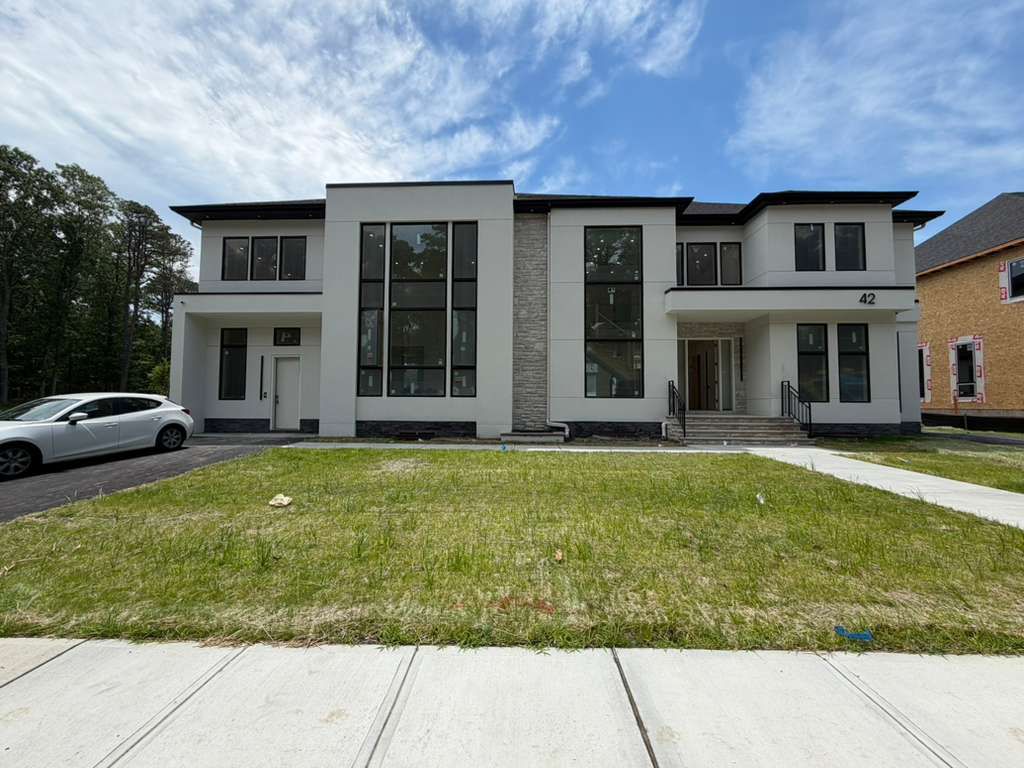 42 Creston